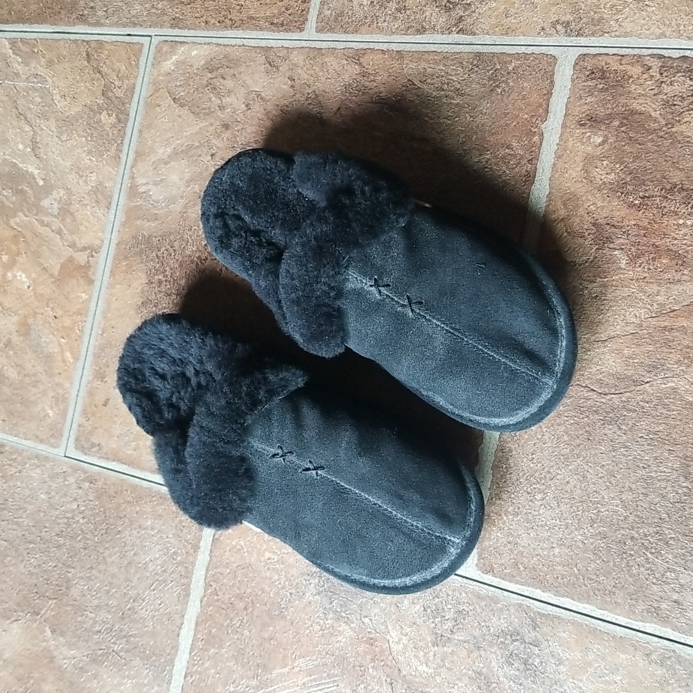 Nuknuuk Slippers Women's 7